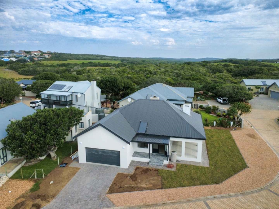 3 Bedroom Property for Sale in Stilbaai Wes Western Cape
